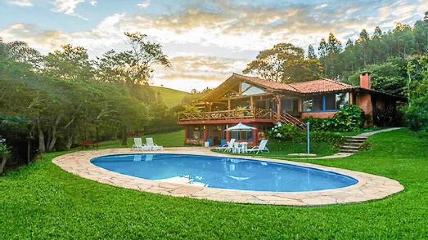 POUSADA - BAIRRO TRONQUEIRAS - PASSA QUATRO / MG │ UB340